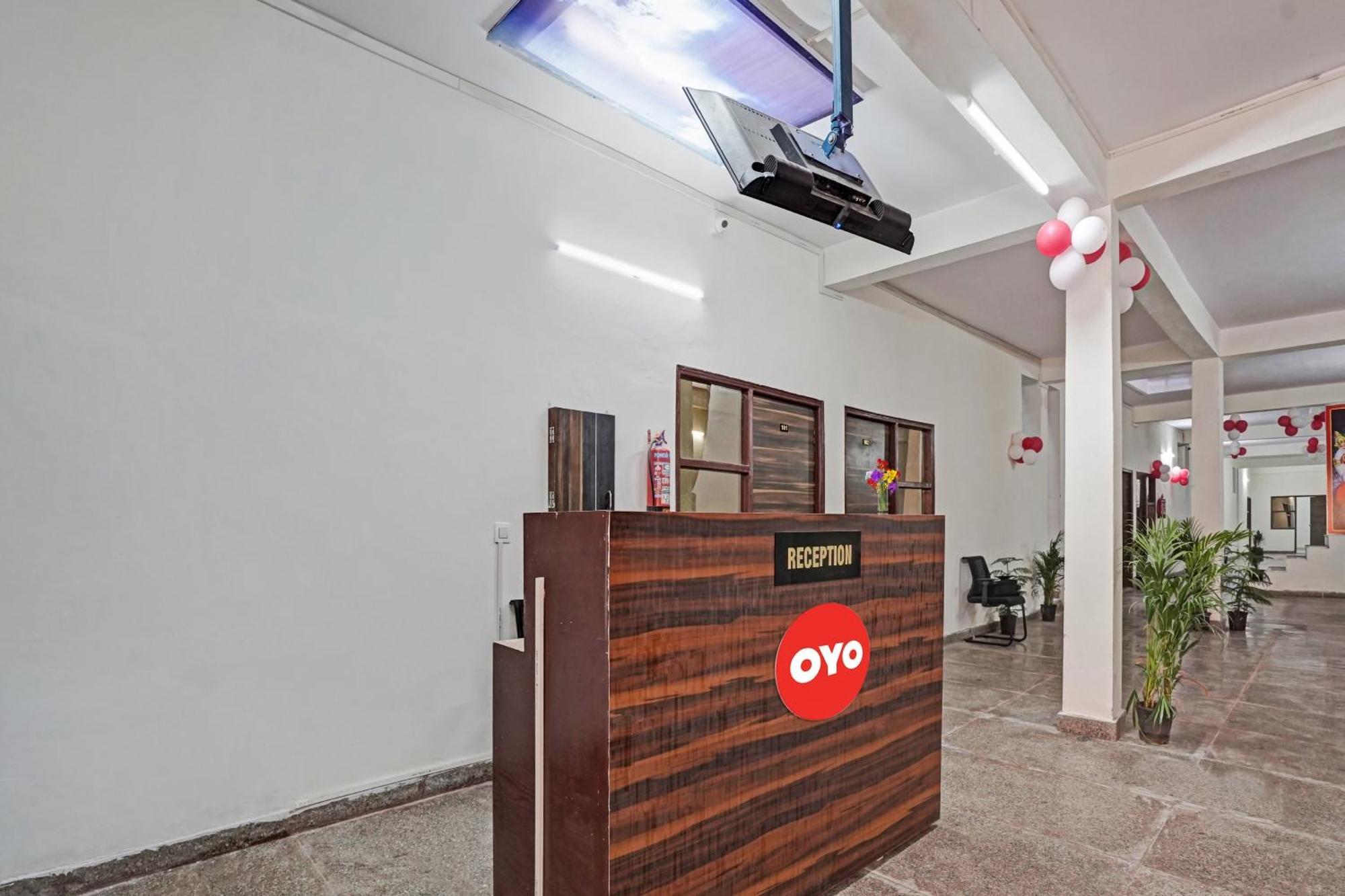 Hotel O Avs Hotel & Restaurant Нойда Экстерьер фото