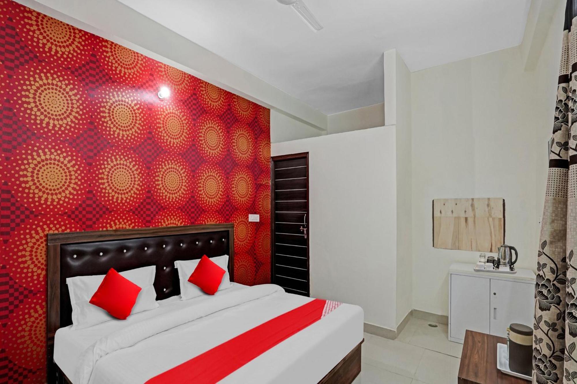 Hotel O Avs Hotel & Restaurant Нойда Экстерьер фото